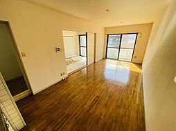 ロイヤル島本 202号室 2階3LDKのリビング/ダイニング