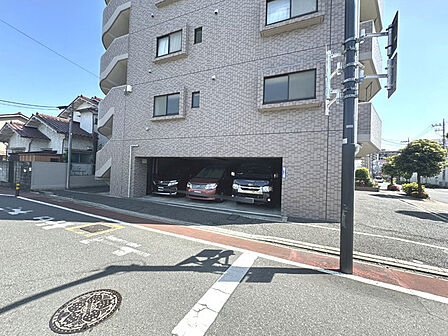 敷地内駐車場あり(空要確認)