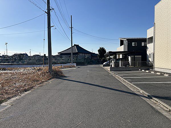 北側前面道路