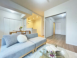 ハイホーム亀有 3LDKのリビング/ダイニング