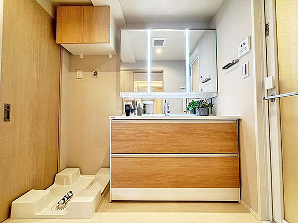 ※写真の家具等は取引対象ではありません。