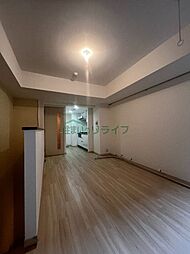 都営大江戸線 西新宿五丁目駅 徒歩6分の賃貸マンション 1階1LDKのリビング/ダイニング