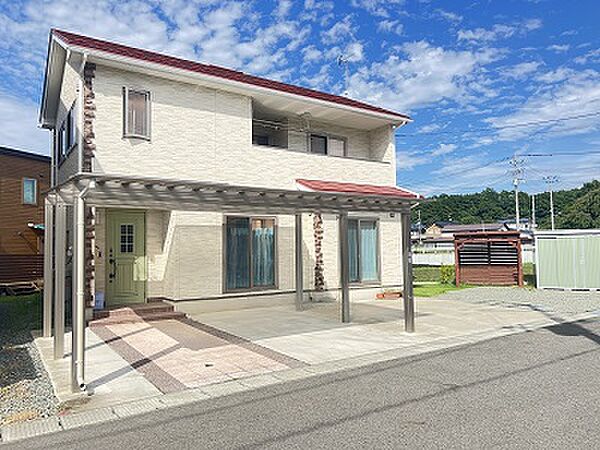 detached 岩手県滝沢市葉の木沢山
地図を見る