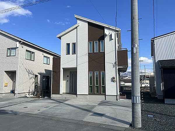 detached 岩手県紫波郡矢巾町大字高田第１０地割
地図を見る