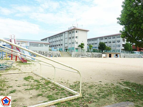 市立福田小学校　約660ｍ