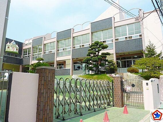 霞ヶ丘幼稚園　...