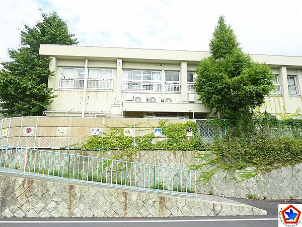 社会福祉法人みかり会 幼保連携型認定こども園上高丸　約280ｍ
