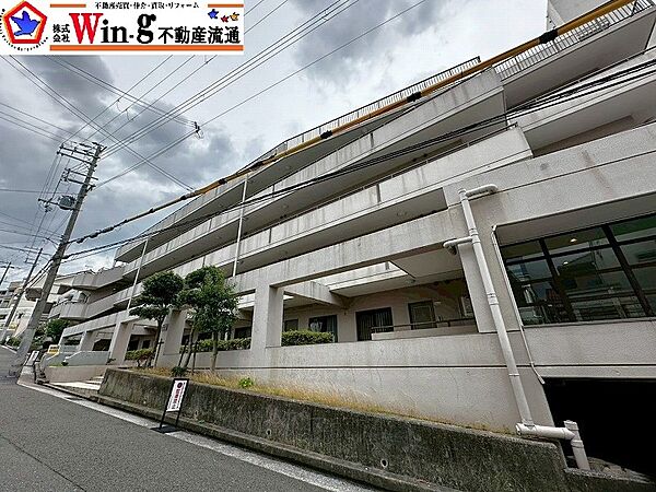 平成元年６月建築で、エレベーター有の６階建てマンションです！山陽電鉄滝の茶屋駅　徒歩12分で、近隣に保育所・公園・公民館などがある閑静な住宅街です！