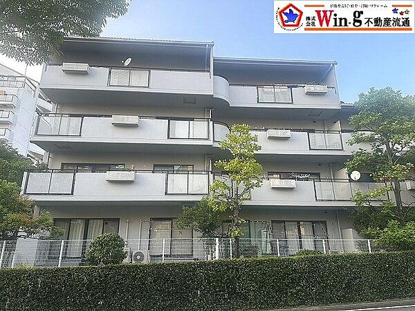 平成元年７月建築で、防犯カメラ設置の４階建てマンションです！市営地下鉄学園都市駅　徒歩５分で駅周辺の商業施設が充実、教育施設・スーパー・広々した公園などもあり生活便利な立地です♪