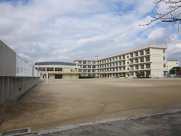 明石市立鳥羽小学校 約1280ｍ