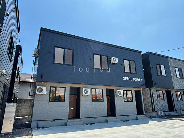 3 / 10