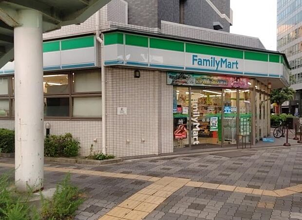 ファミリーマート 新大阪駅東口店