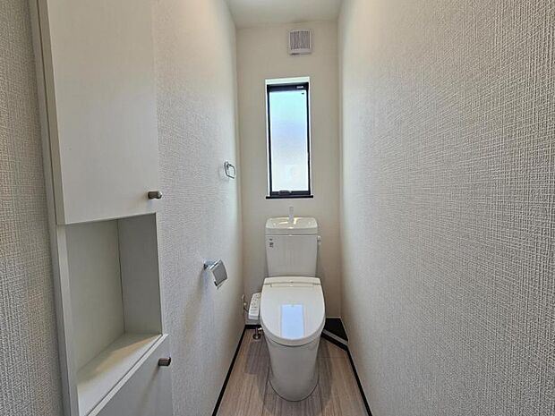 トイレは1階と2階の2カ所に設置！階段を上り下りせずに使用できるので、年配の方にも安心です！