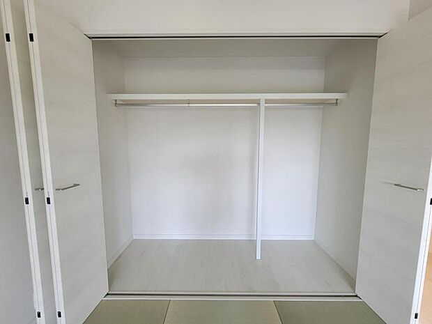 和室4．5帖：収納充実ですっきりと整頓されたお部屋作りが可能です！