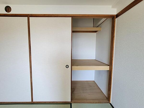 和室6帖：大型の押入れはお母さまにとってうれしいポイン