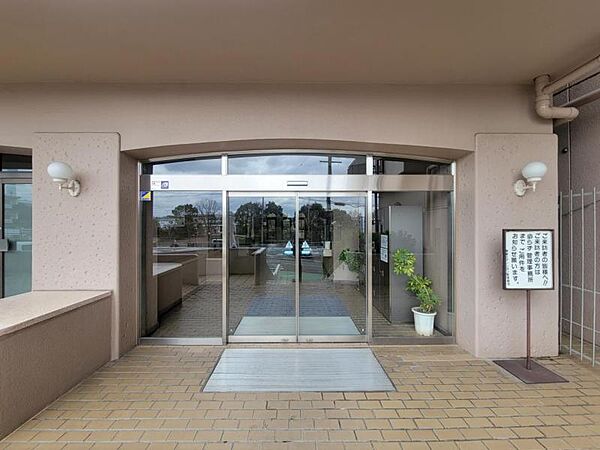 すっきりとしたエントランスが毎日お出迎えしてくれます。