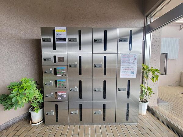 宅配ボックスがあるので安心して外出できますね！