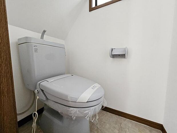 トイレは1階と2階の2カ所に設置！階段を上り下りせずに使用できるので、年配の方にも安心です！