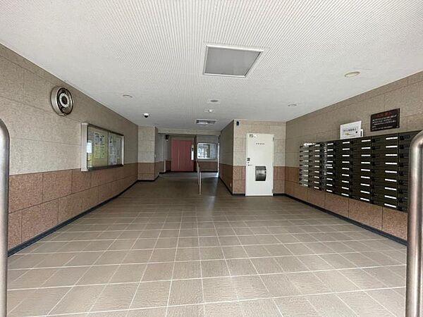管理の行き届いた玄関ホール