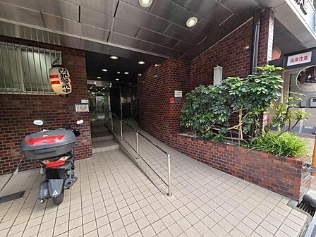 管理の行き届いた玄関ホール