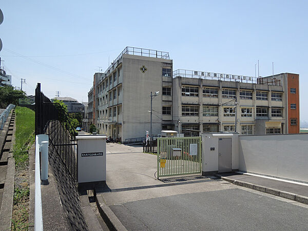 石切東小学校