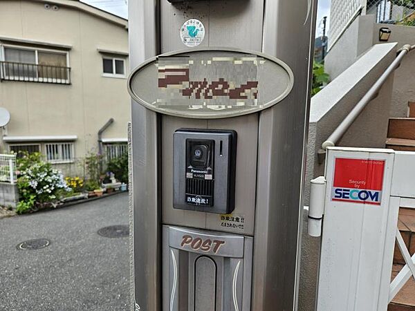 モニターで来客者を確認できるので、安心です！