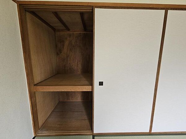 和室6帖：大型の押入れはお母さまにとってうれしいポイント