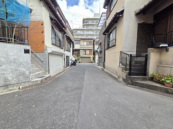 見通しが良く、お車の入出庫もスムーズに行えそうです。