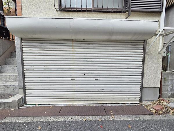 屋根があり車が濡れないようになっているので、洗車する頻度が下がりますね