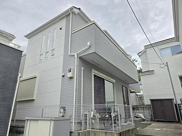 窓が沢山施工されており風通しも良さそうです☆