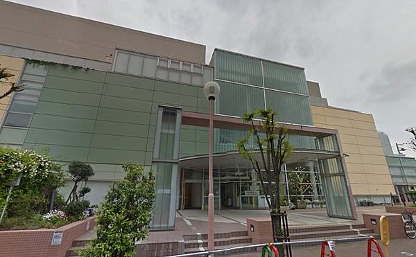 鶴見区民センター