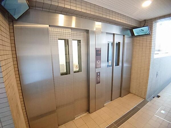防犯カメラ付のエレベーターは安心ですね！