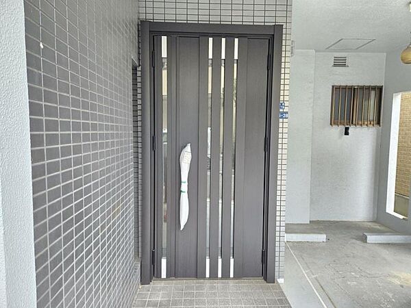 スッキリと使える玄関廻りは来客時も気持ちのいいものです！