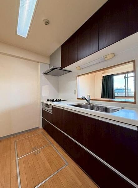 カウンターキッチン採用でコミュニケーションが取りやすい！