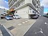 駐車場：広めの駐車場で車庫入れが楽々ですね