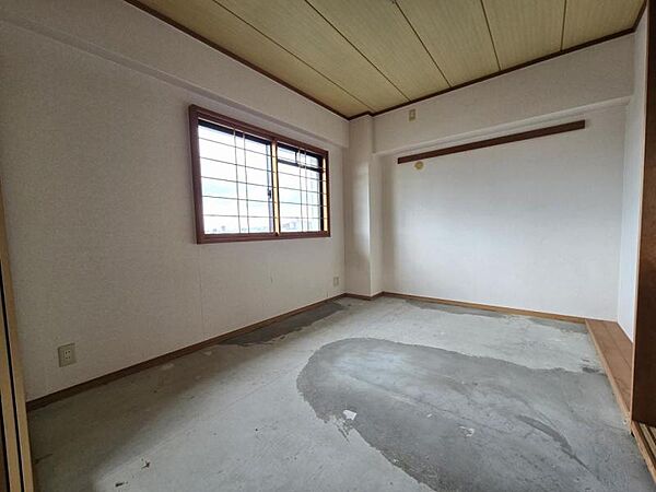 和室6帖：リビングの延長としても個室としても使えるお部屋！