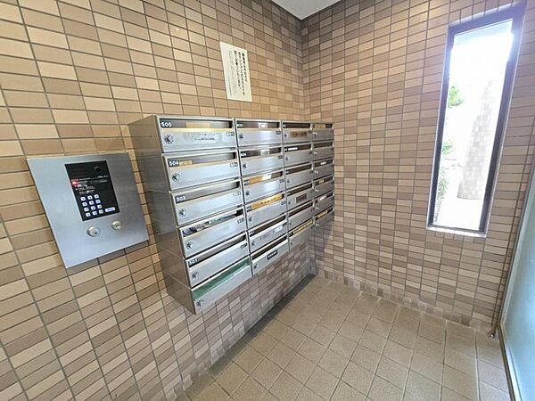 集合ポストがあるので、防犯対策・営業訪問対策もできますね！