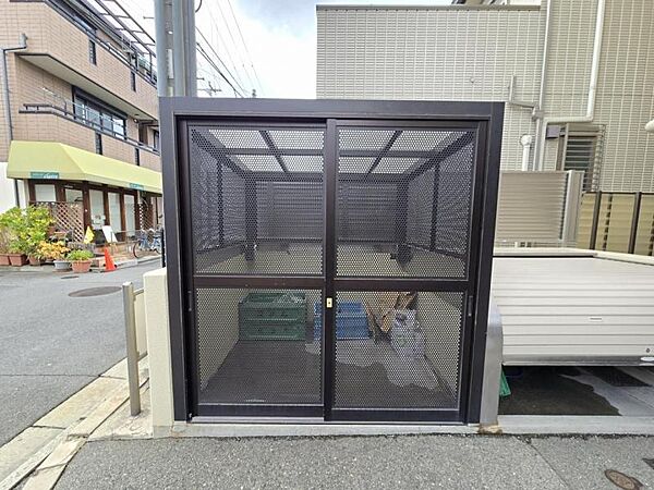 ゴミ置き場が整備されているマンションは安心ですね。