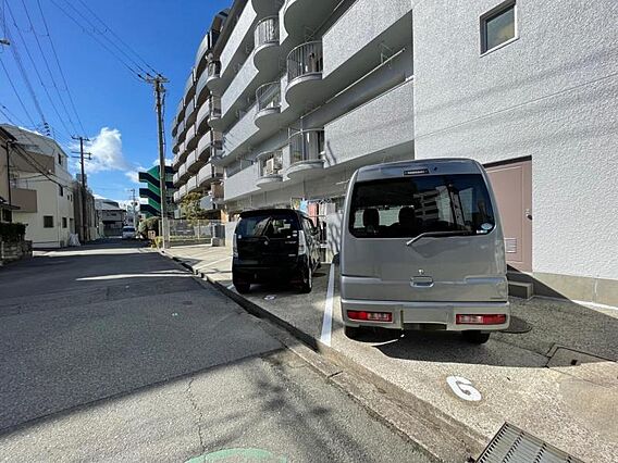 敷地内駐車場！...