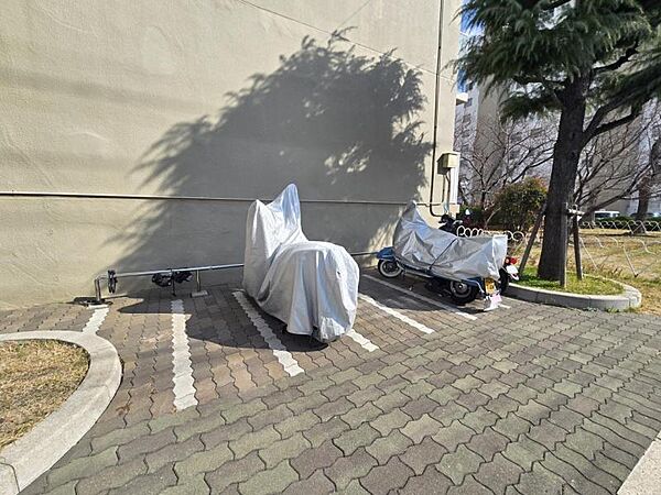 バイク置き場も完備！
