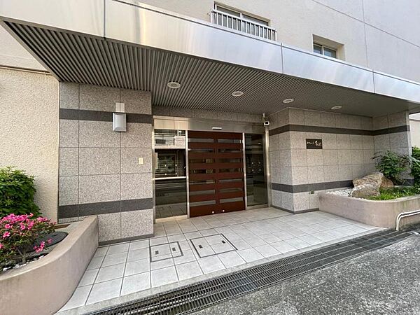 すっきりとしたエントランスが毎日お出迎えしてくれます。