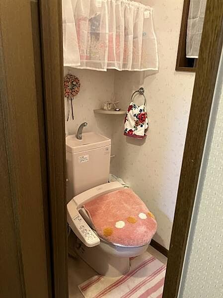 ホワイトで清潔感のある色合いですね
