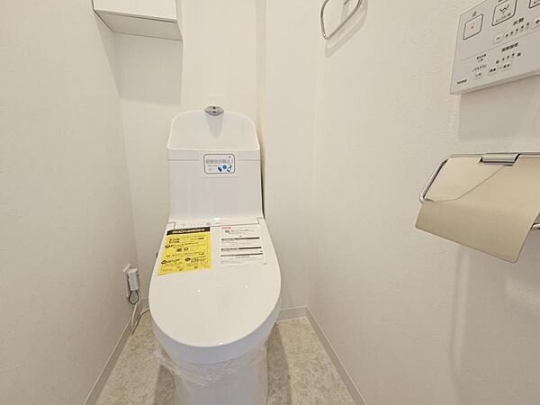 季節を問わず年間を通じて快適にお使い頂ける温水洗浄便座付トイレ！！