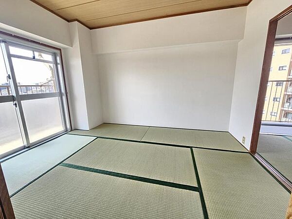 和室6帖：広めの和室は多用途に使えそうです！