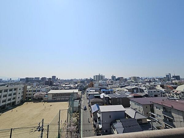 最上階につき、眺望良好！遠くまで見通せますね！