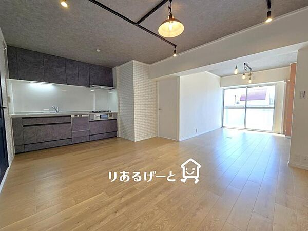ＬＤＫ16．5帖：通風&amp;日当たり良好！家族団らんの一時を！