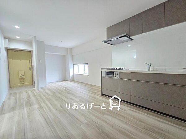ＬＤＫ：リフォーム済みできれいなリビングです！