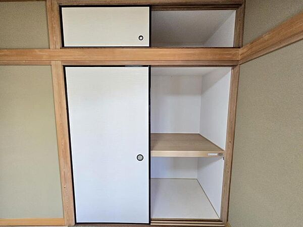 和室6帖：大きな押入で寝具類もすっきり☆
