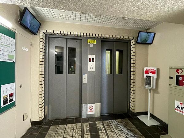 防犯カメラ付のエレベーターは安心ですね！