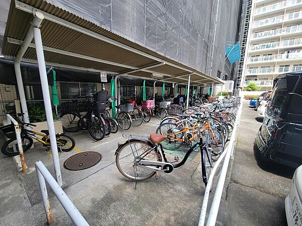 自転車置き場：管理が行き届いています。